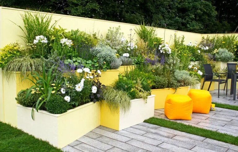 Aluminium vs Wooden Pergolas: Which Is Right For Your Garden?