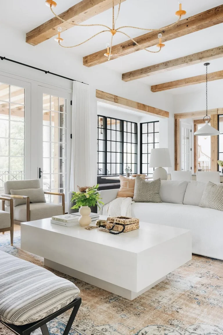 19 Bright and Breezy Coastal Living Room Ideas