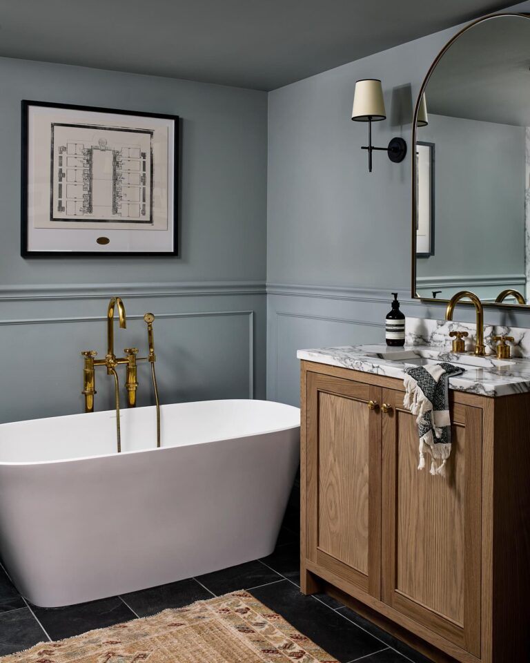 36 Bathroom Paint Colors for a Fresh Look