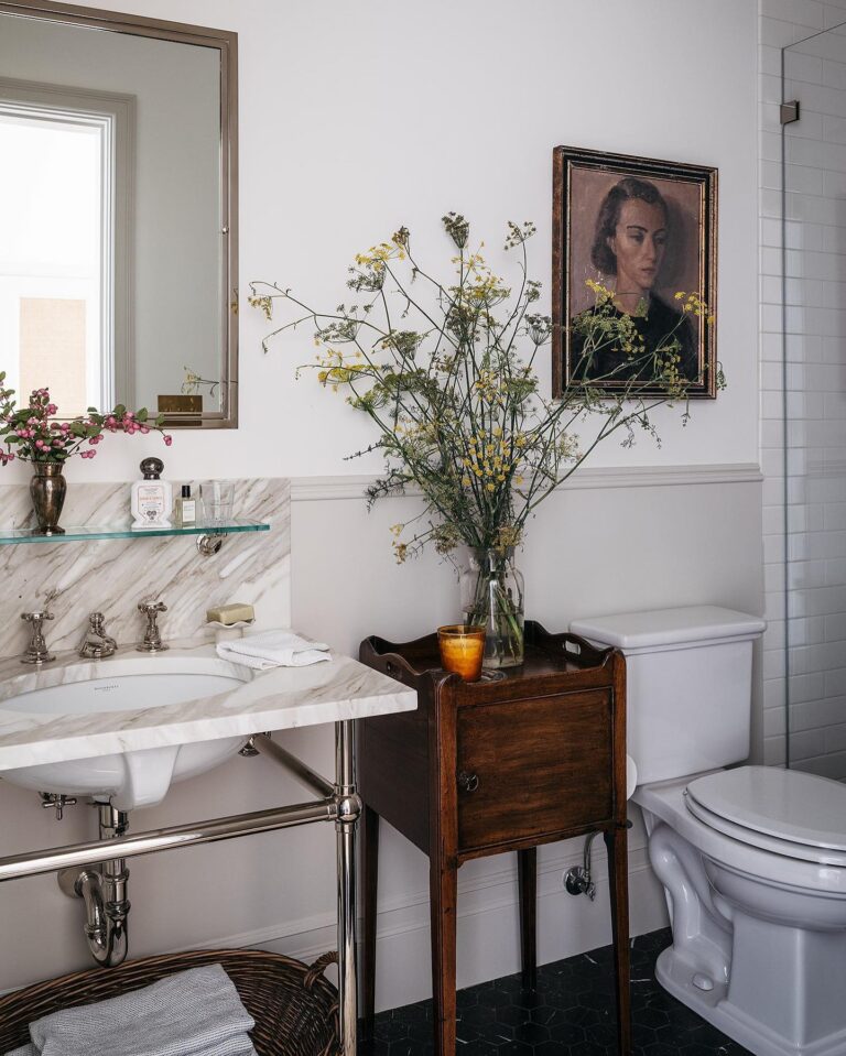 52 Guest Bathroom Ideas to Impress